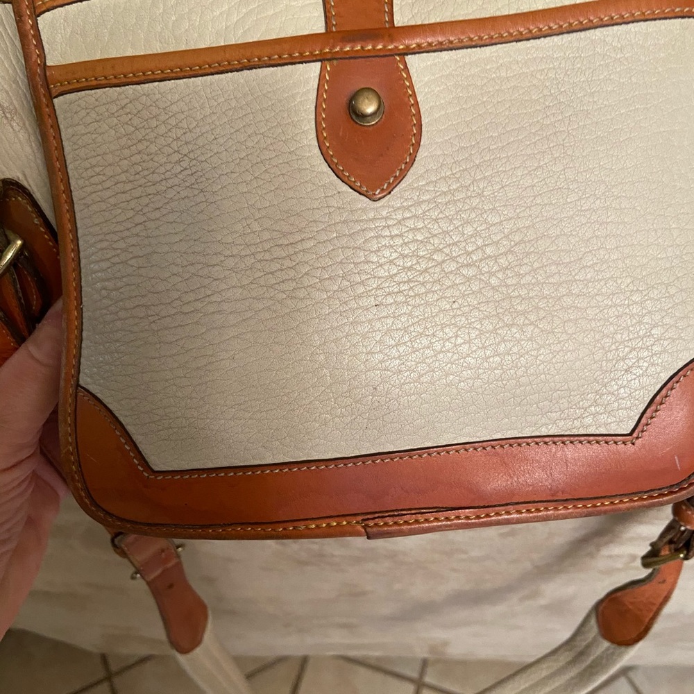 Dooney & Bourke All Weather Leather vintage Crossbody bag - Picture 8 of 11